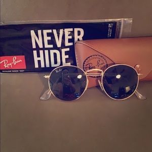 Ray-Bans sunglasses🕶